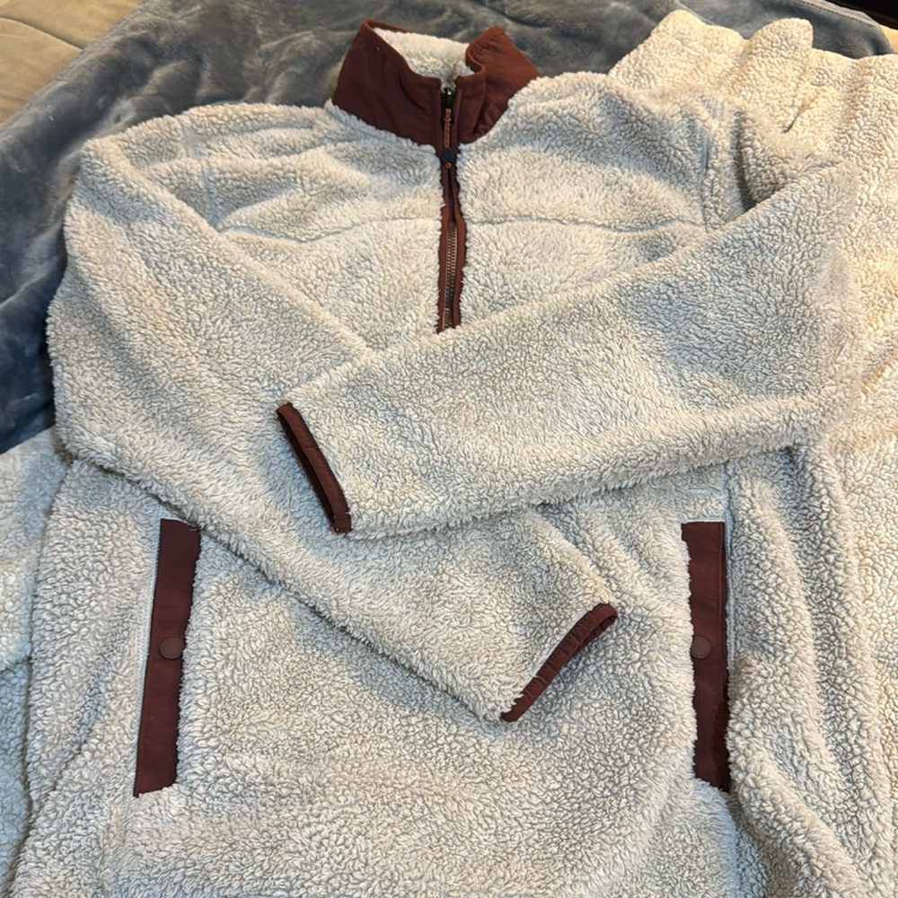 Men’s Eddie Bauer Fuzzy Quarter Zip Sweatshirt (S)